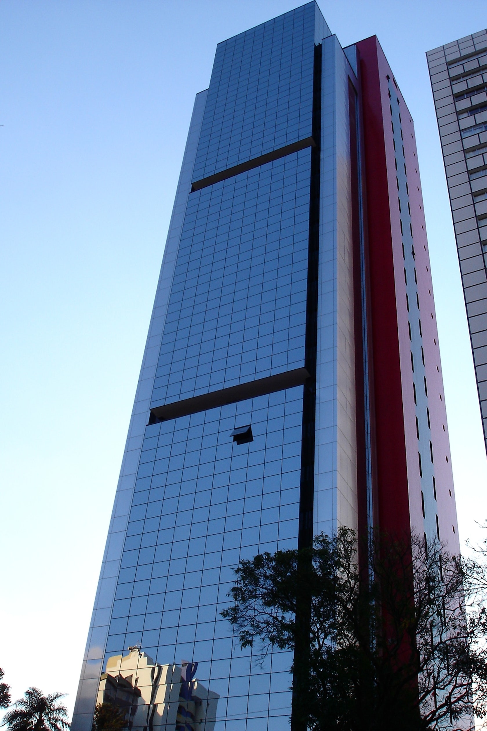 Centro Empresarial Laís Peretti