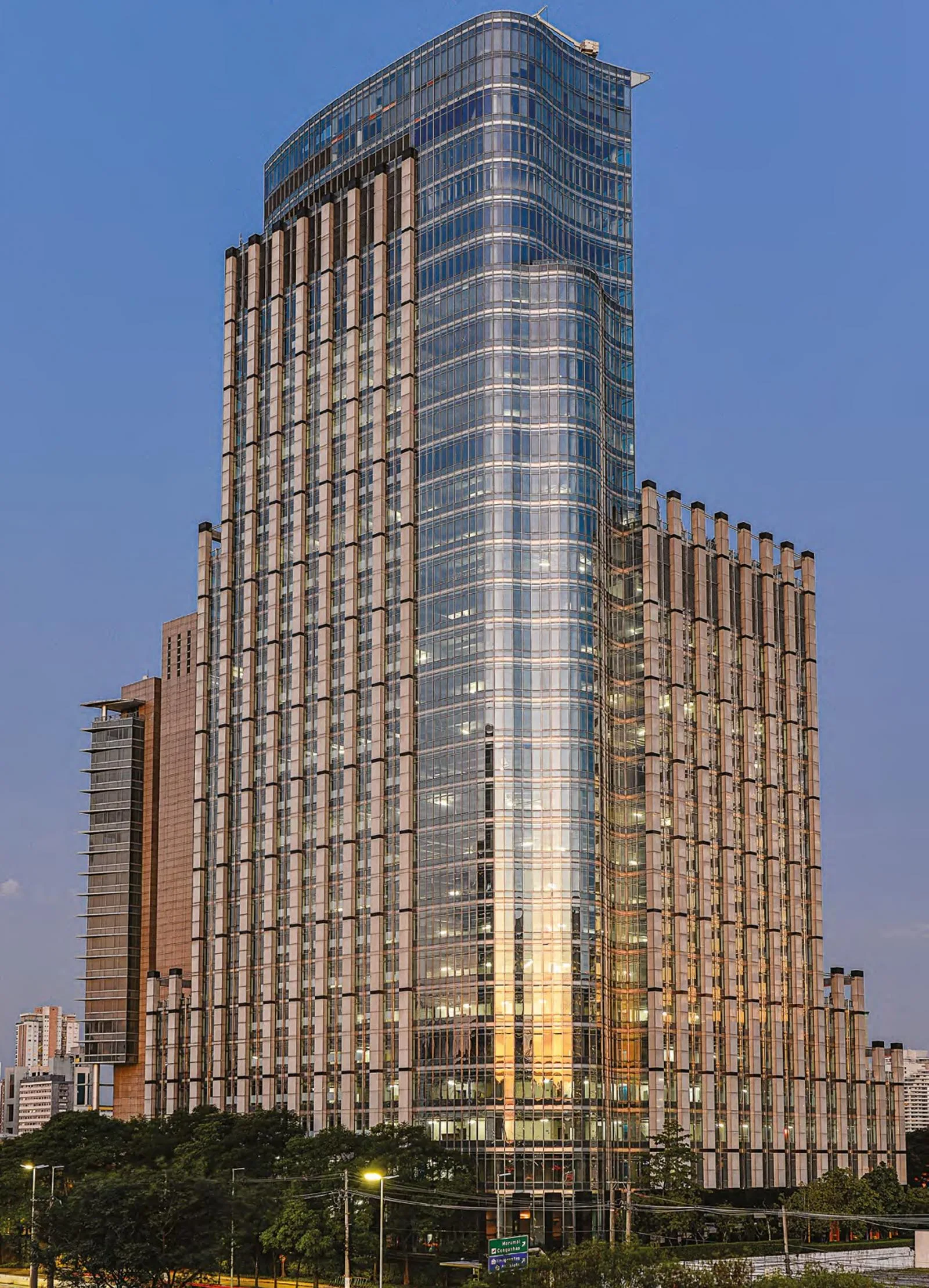 Riverview Corporate Tower — Edifício corporativo em Chucri Zaidan, São Paulo